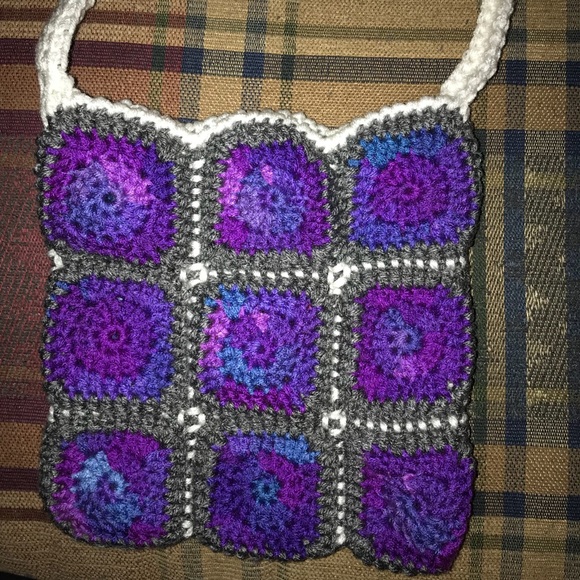 Granny Bag in “Berry Patch” - Picture 2 of 2